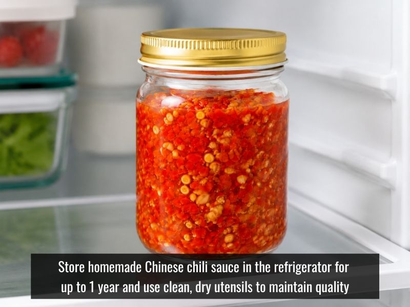 Store Chinese hot sauce in jar