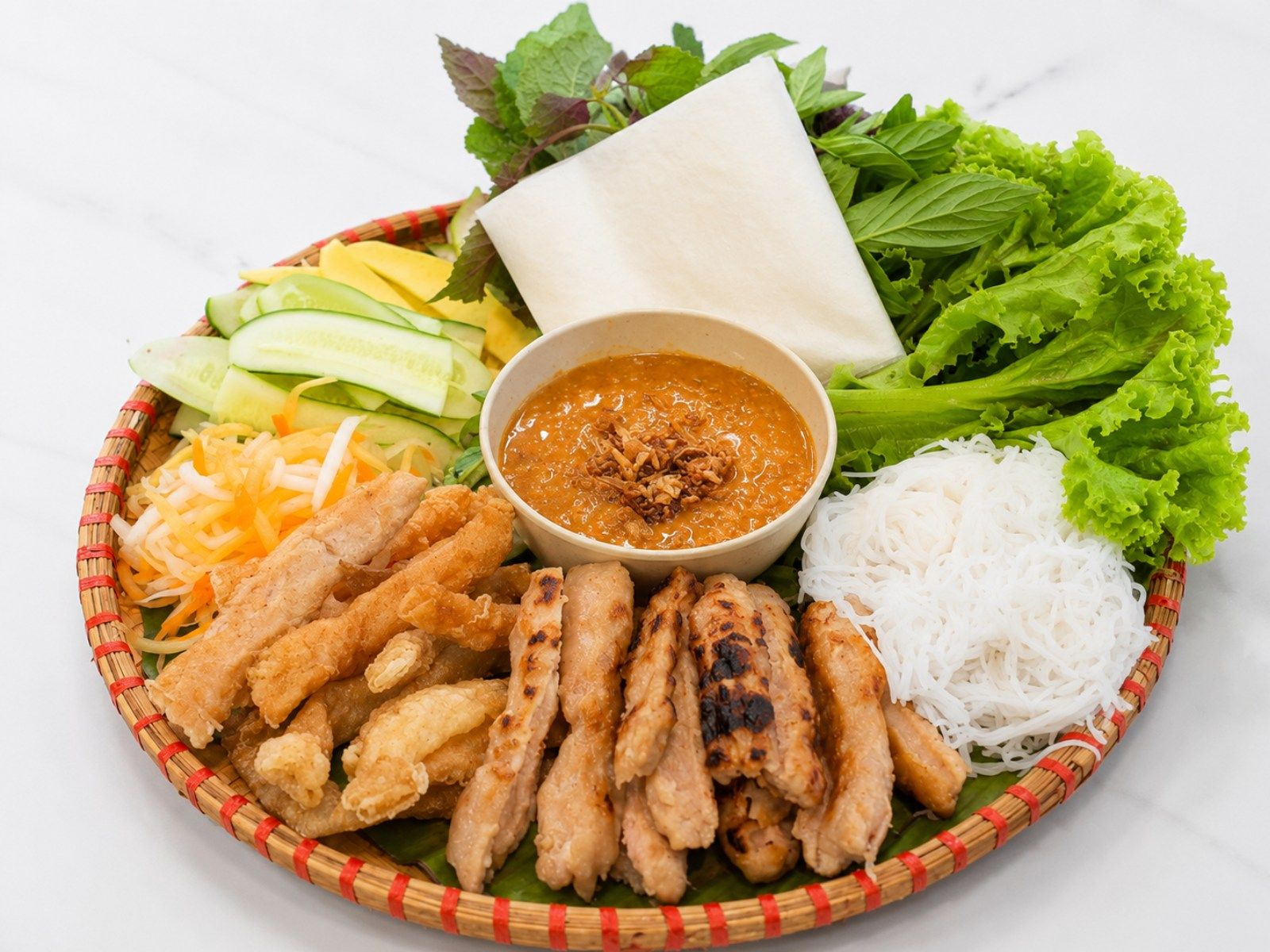 Nem nướng Vietnamese grilled pork sausage
