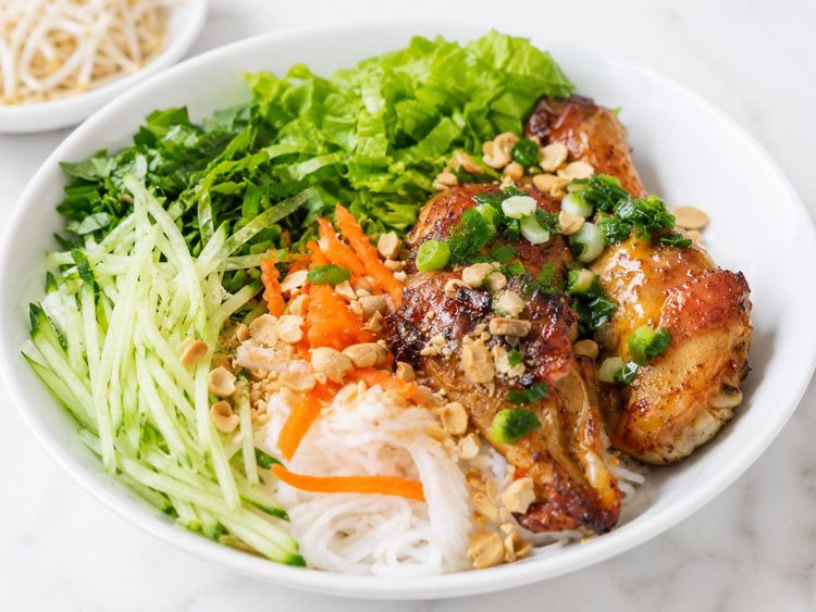 Bun Ga Nuong Recipe - Vietnamese Grilled Lemongrass Chicken Noodle Bowl