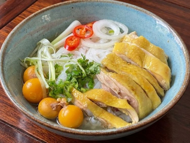 Chicken Pho Recipe - Vietnamese Chicken Noodle Soup (Phở Gà)