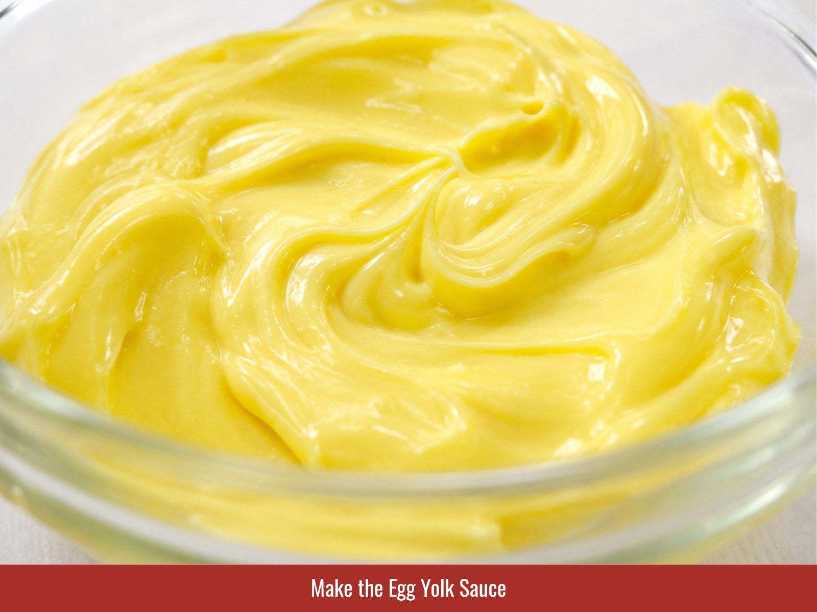 Prepare egg-yolk sauce for cơm gà