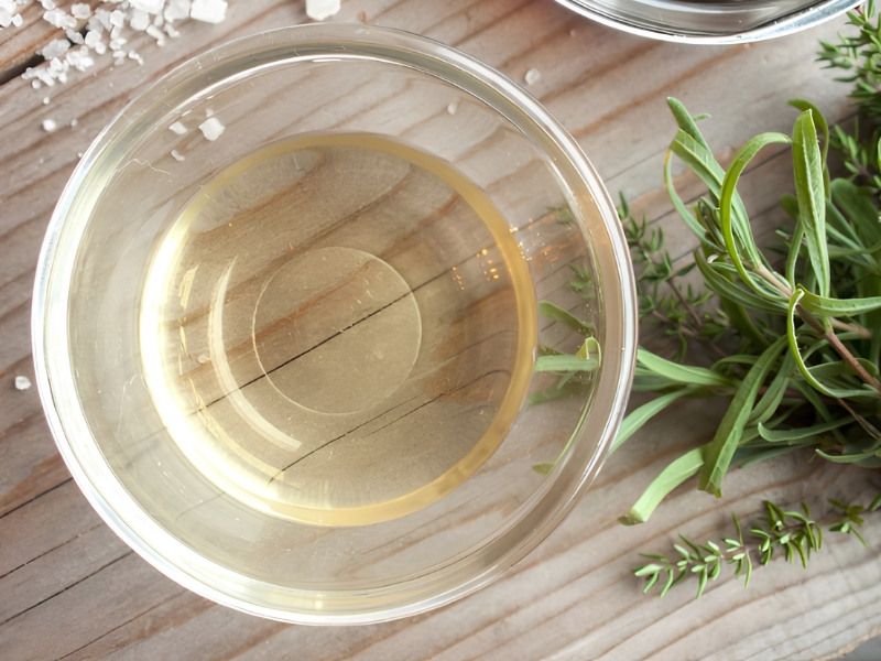 vinegar preserves sauce and balances heat